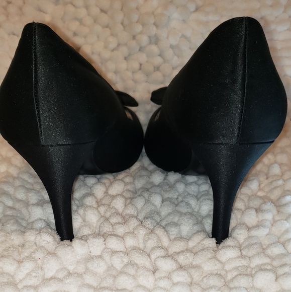 Open toe black heels - Picture 3 of 6